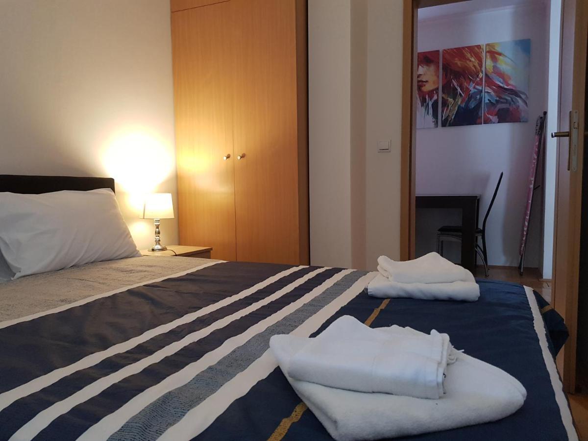 Rajiceva 5- Apartman Sa Prostranom Terasom I Garaznim Mestom Kragujevac Kültér fotó